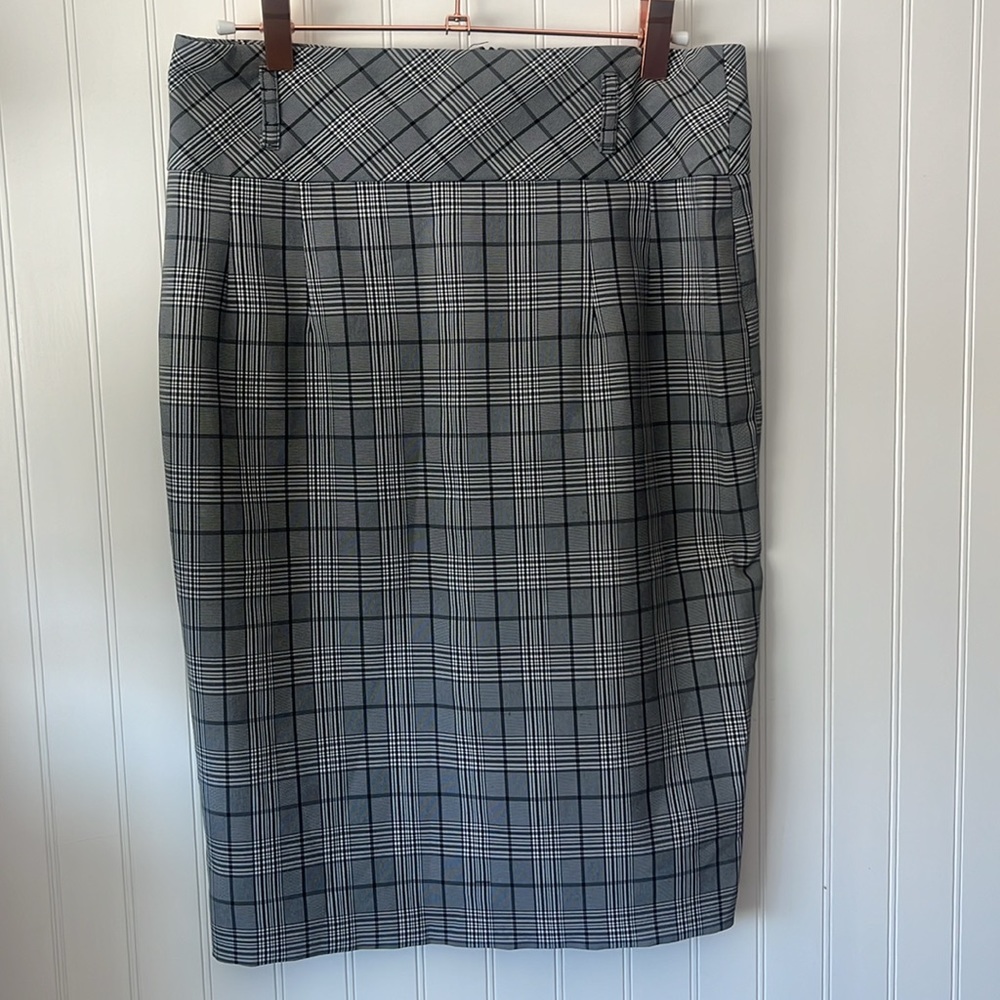 Rinascimento Pencil Skirt